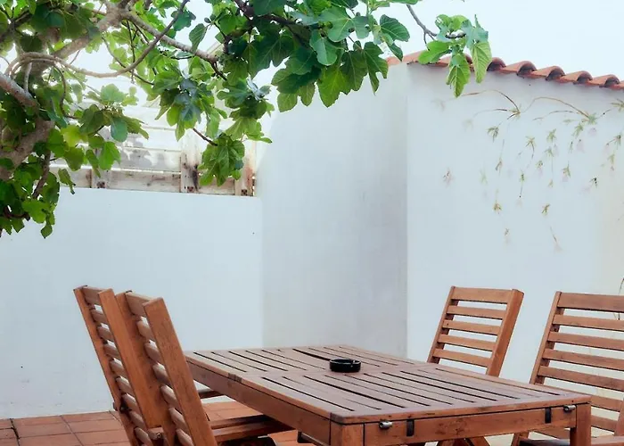 Balili House * Ferrel (Leiria)